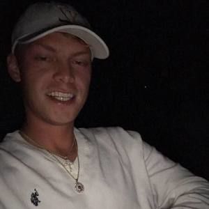 Meet your Posher, Cory